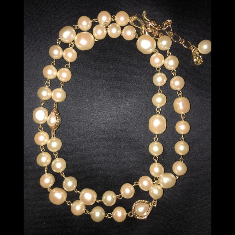 Liz Claiborne new pearl necklace new